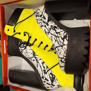 Chelsea neon boots